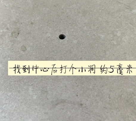 龙南瓷砖空鼓维修公司专业解答在瓷砖铺贴过程中，如果砂料搅拌不均匀，将会带来以下问题